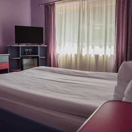 Hotel Yax Cîmpeni Kamer foto