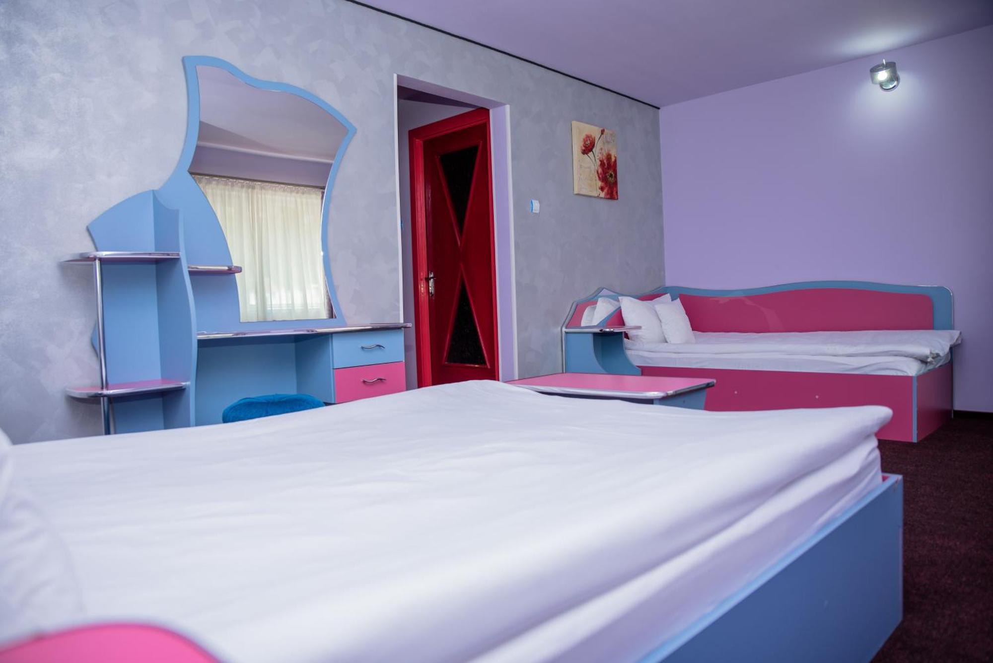 Hotel Yax Cîmpeni Kamer foto