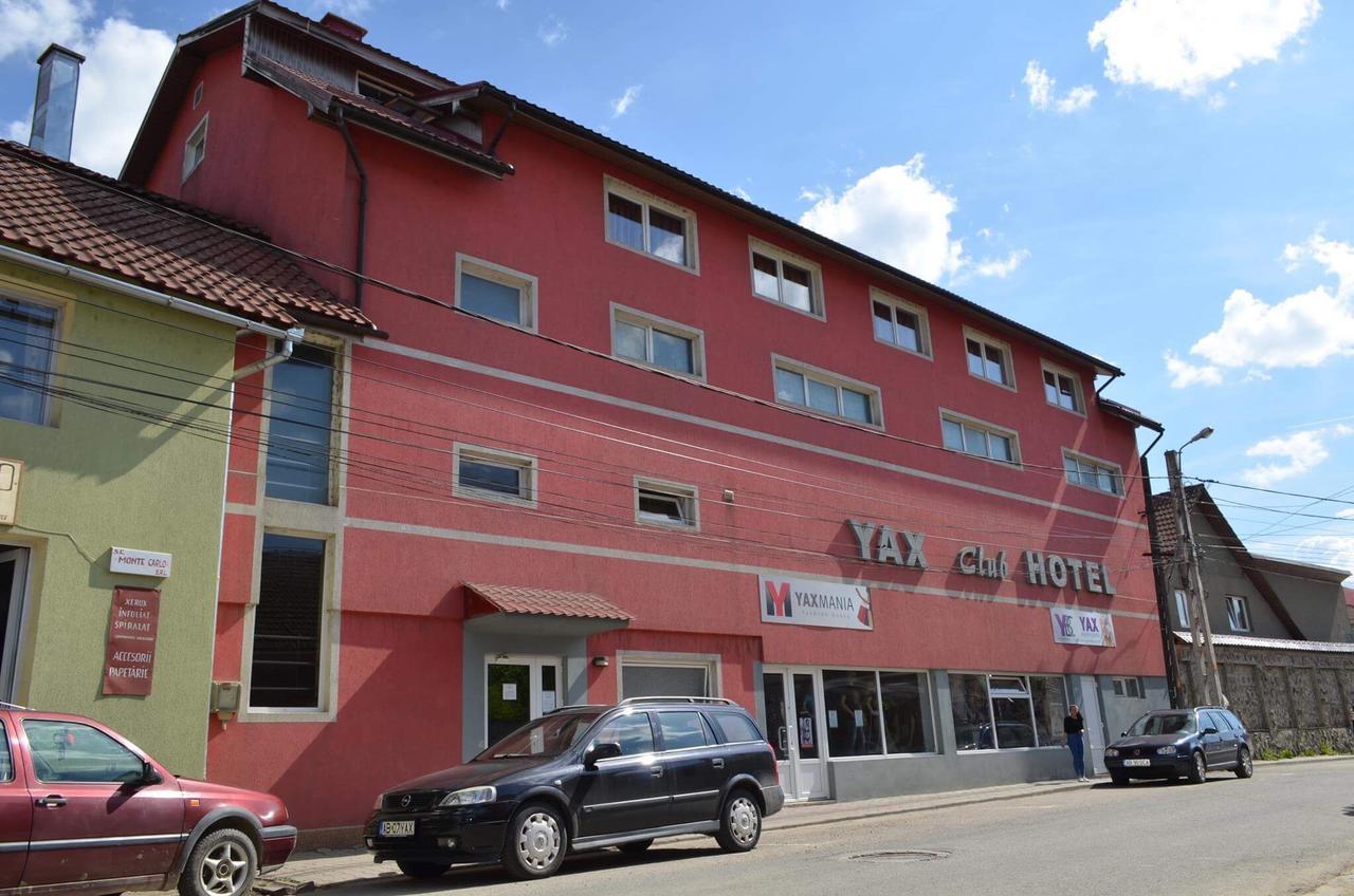 Hotel Yax Cîmpeni Buitenkant foto
